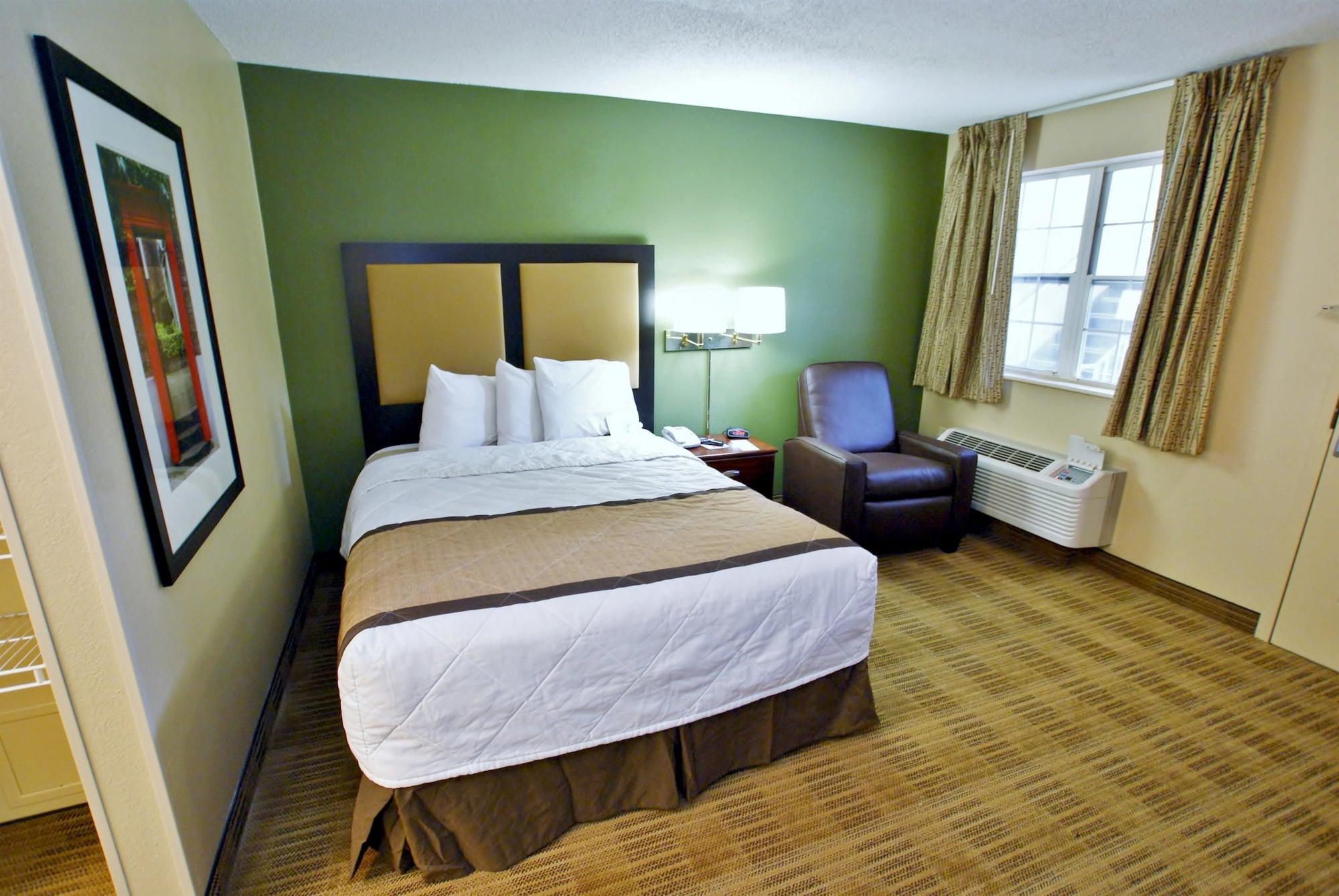 Extended America - - Financial Centre Parkway Hotel 2*