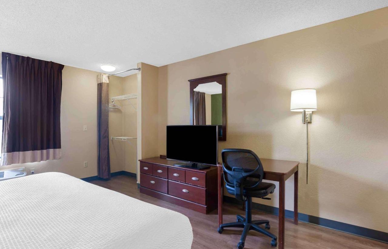 Extended America - - Financial Centre Parkway Hotel Little Rock