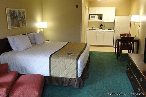 Extended America - - Financial Centre Parkway 2*