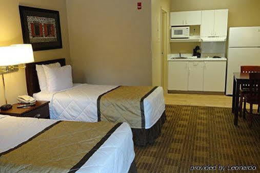 Extended America - - Financial Centre Parkway Hotel